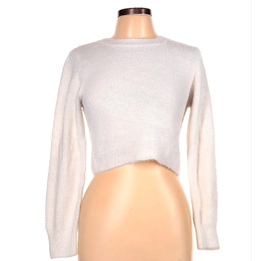 Urban Outfitters cropped white sweater Large - Picture 1 of 4